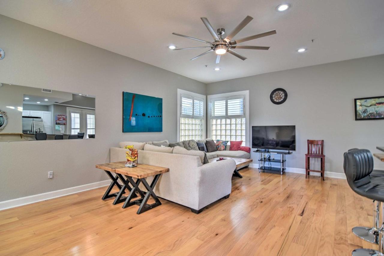 Coastal Sea Side Townhome - Walk To Beach! Clearwater Beach Exteriör bild