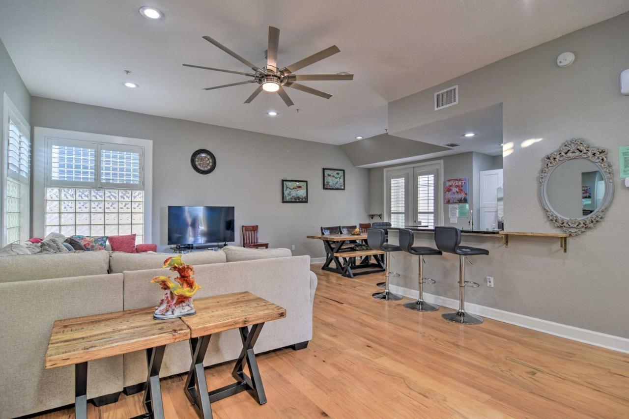 Coastal Sea Side Townhome - Walk To Beach! Clearwater Beach Exteriör bild